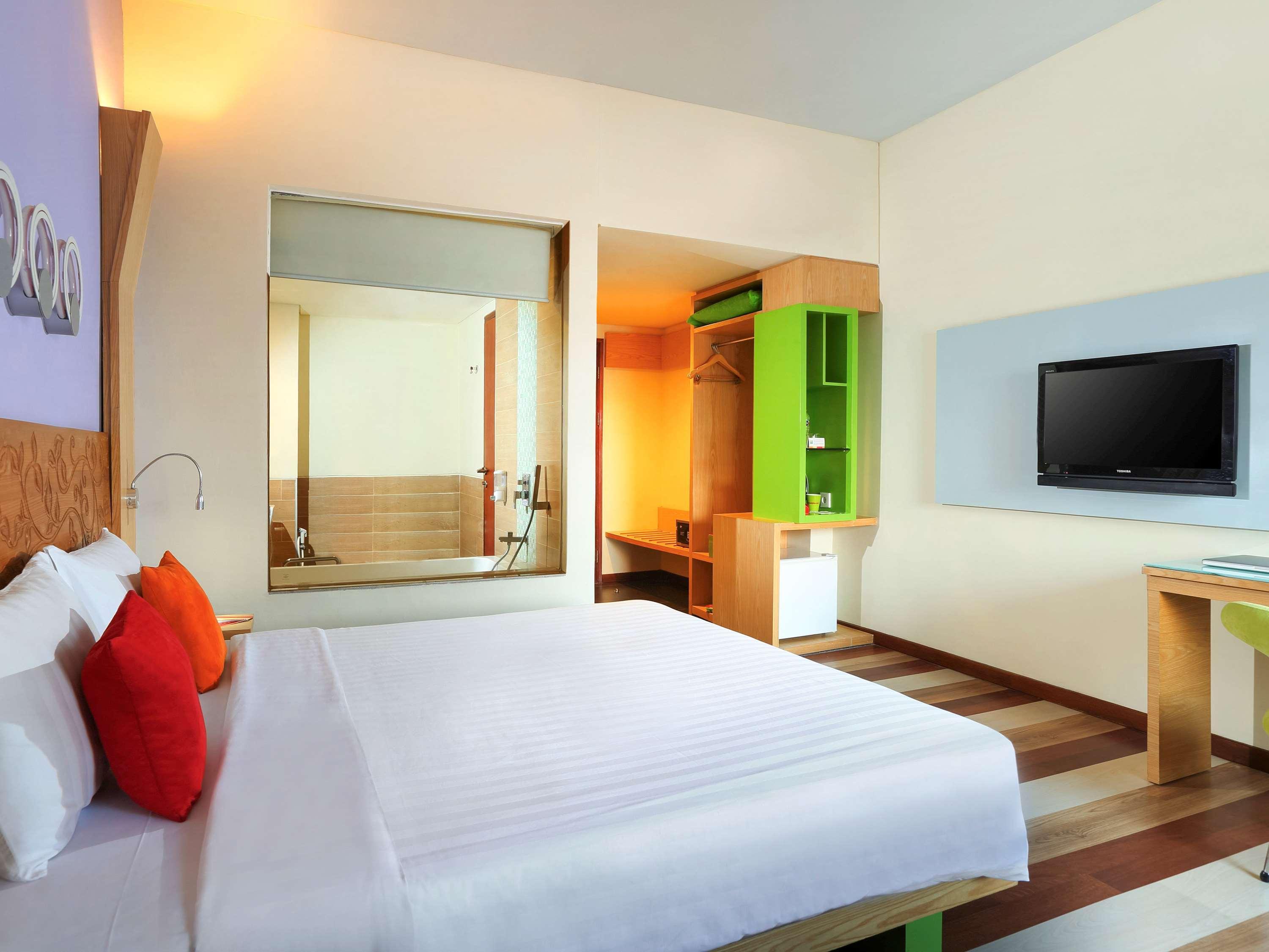 Ibis Styles Yogyakarta Hotel Buitenkant foto