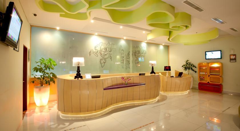 Ibis Styles Yogyakarta Hotel Buitenkant foto