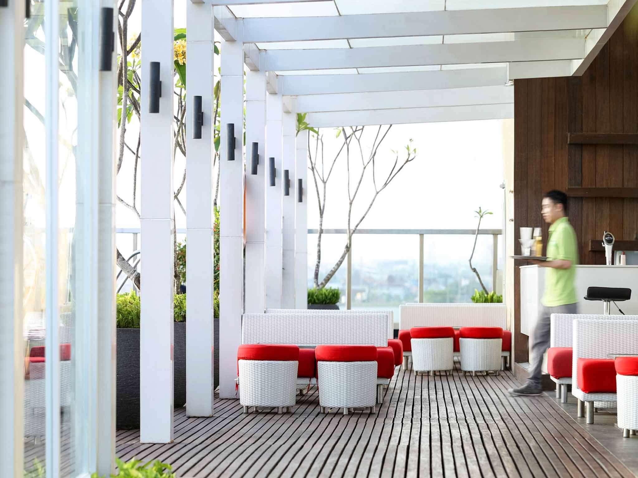 Ibis Styles Yogyakarta Hotel Buitenkant foto