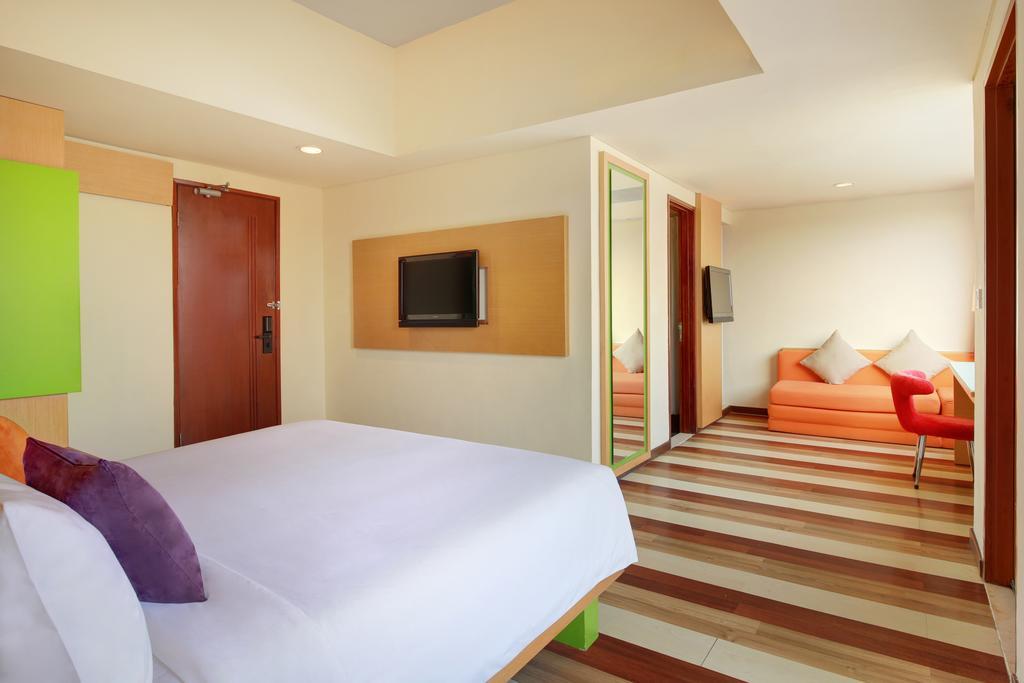 Ibis Styles Yogyakarta Hotel Buitenkant foto