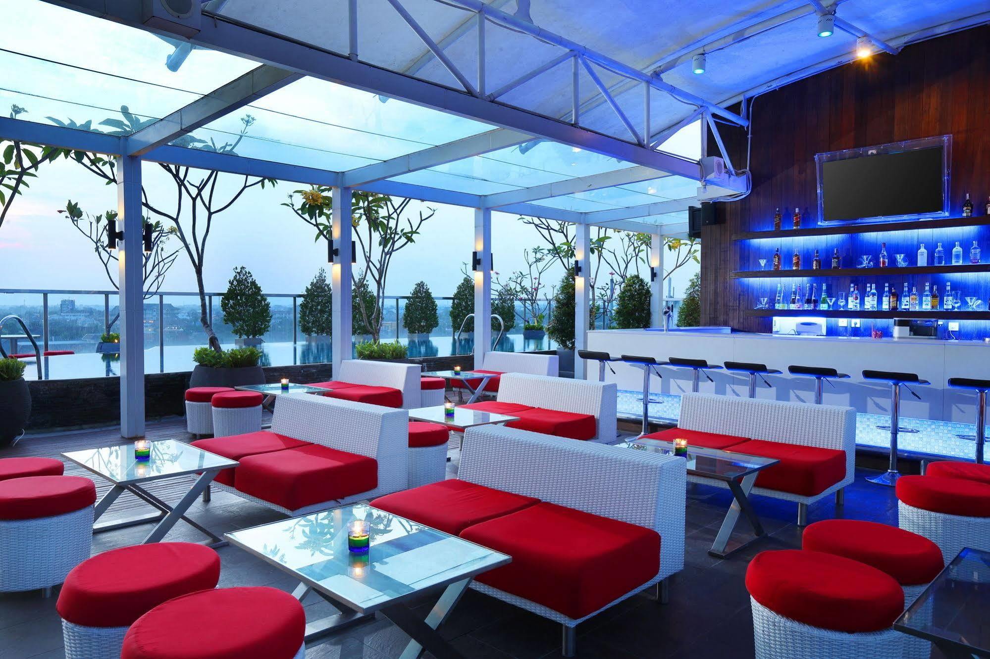 Ibis Styles Yogyakarta Hotel Buitenkant foto