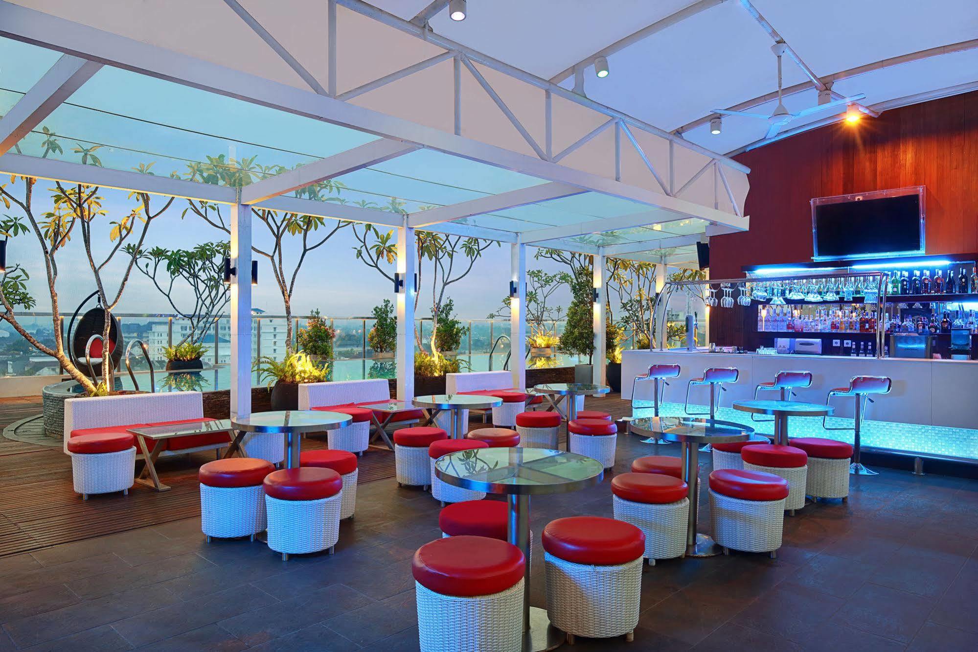 Ibis Styles Yogyakarta Hotel Buitenkant foto