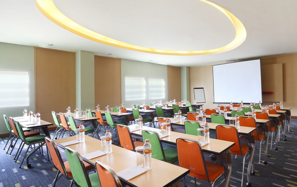 Ibis Styles Yogyakarta Hotel Buitenkant foto